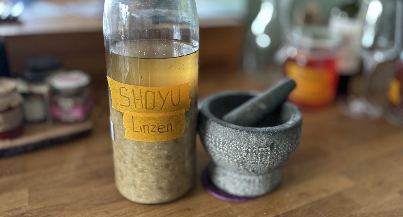 Shoyu/sojasaus fermenteren